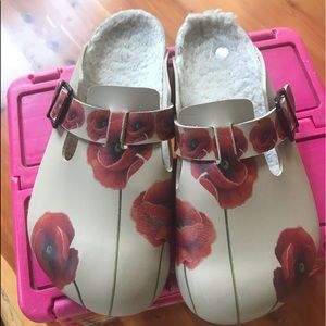 Mules clogs